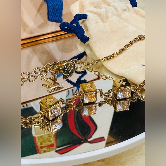 πLOUIS VUITTON Gamble Lucky Dice Swarovski Crystal Gold Tone Necklace Full Inc - Picture 11 of 17